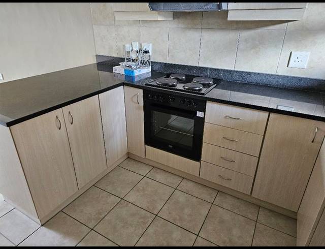 2 BEDROOM PROPERTY TO RENT IN BURGUNDY ESTATE